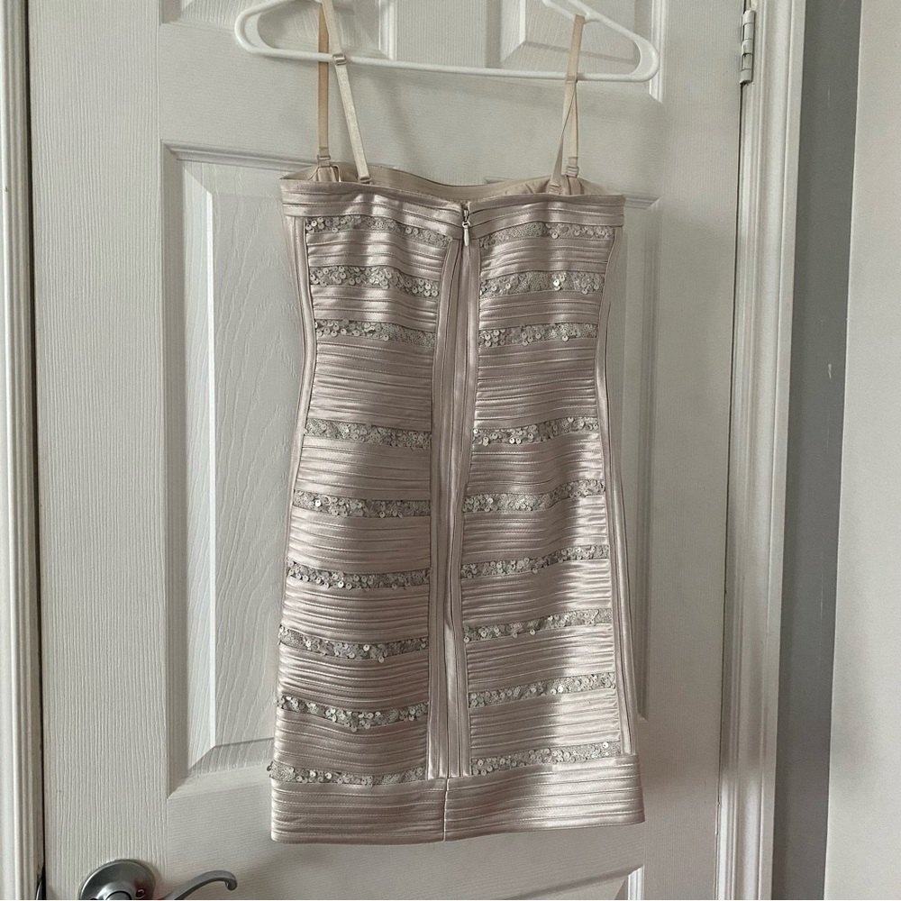 BCBG DRESS - Picture 3 of 5
